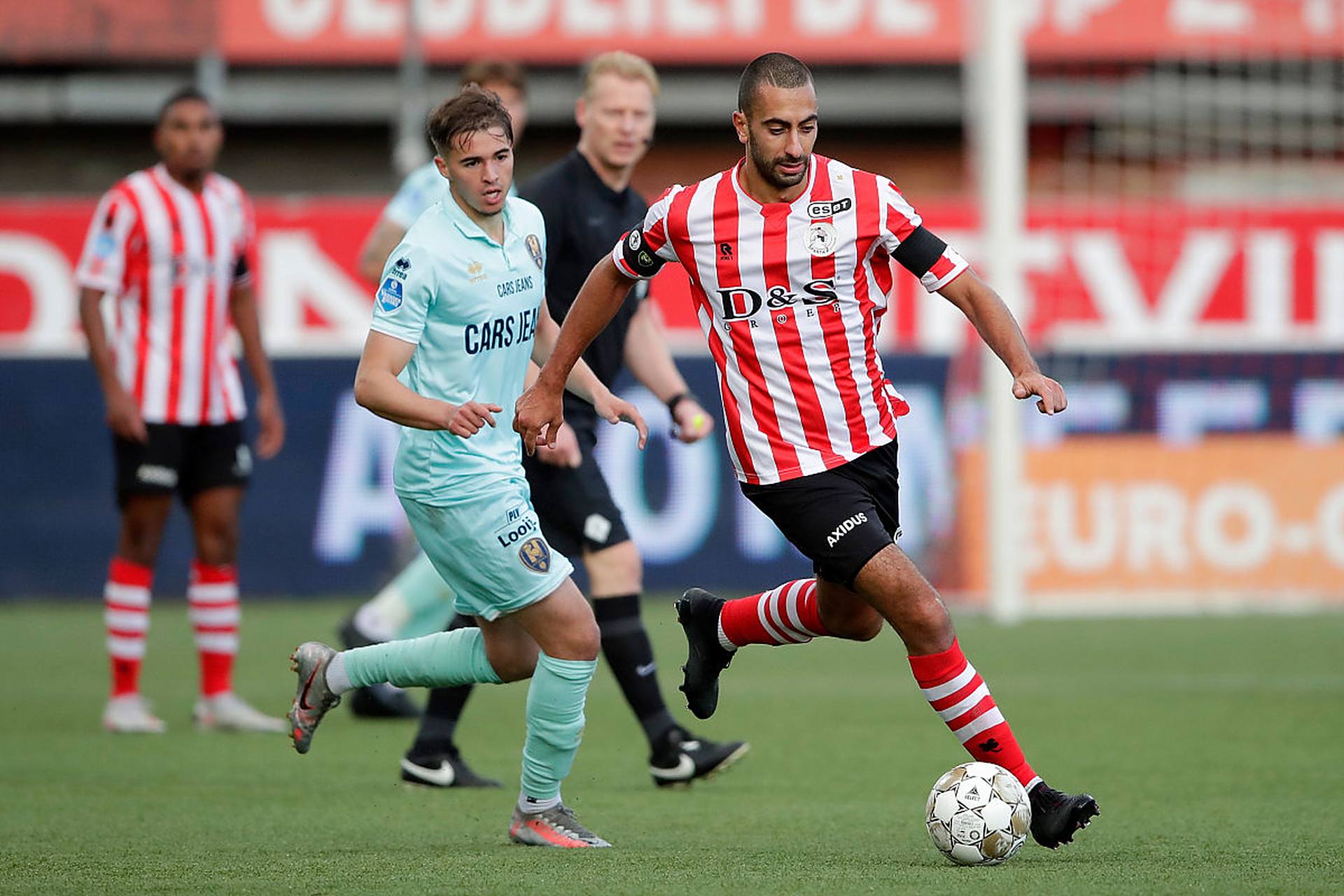 为球队增色 为球队增色