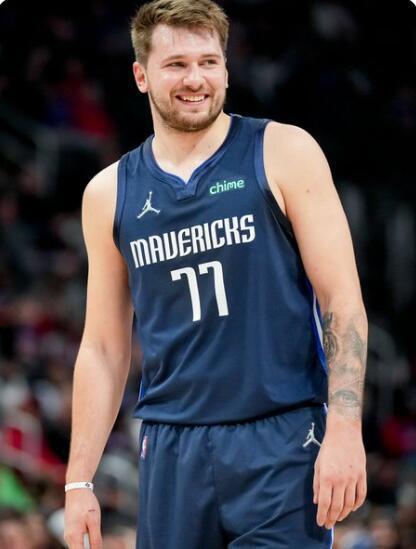 帮助球队夺 帮助球队夺